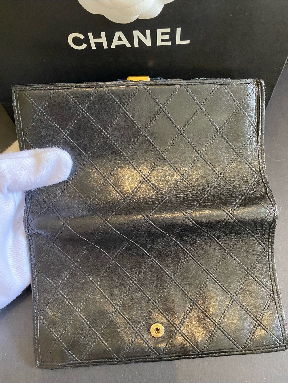 Chanel Vintage Authentic Black Lambskin Quilted Wallet with Coin Compartment - Picture 12 of 14